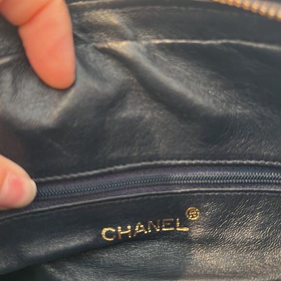 Vintage chanel camera bag - Picture 9 of 15